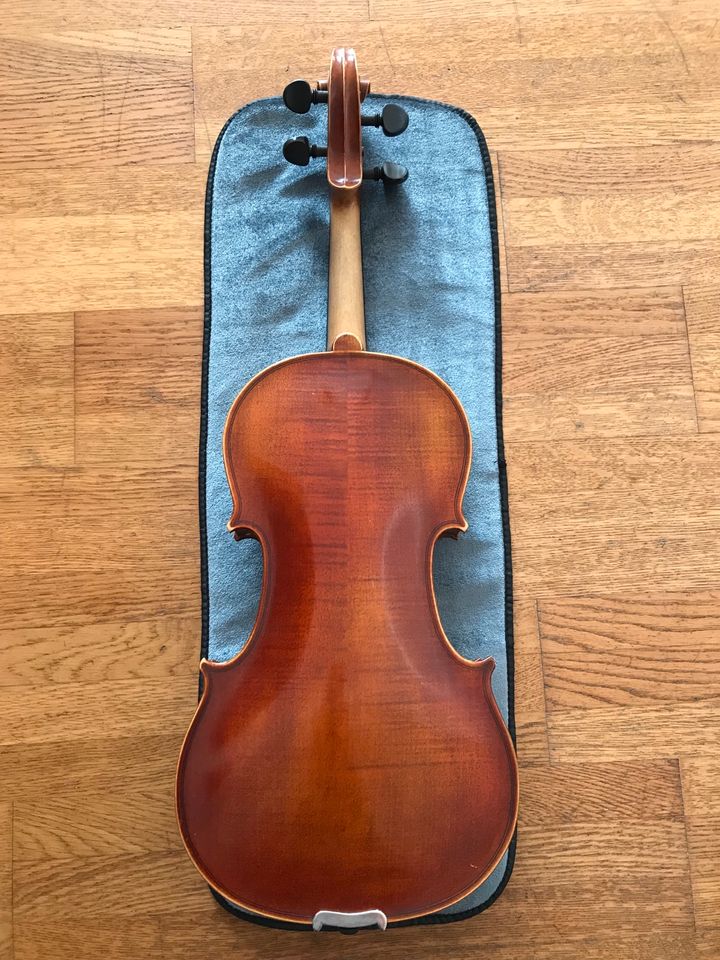 Geige Violine 4/4 mit Bogen und Koffer in Osnabrück