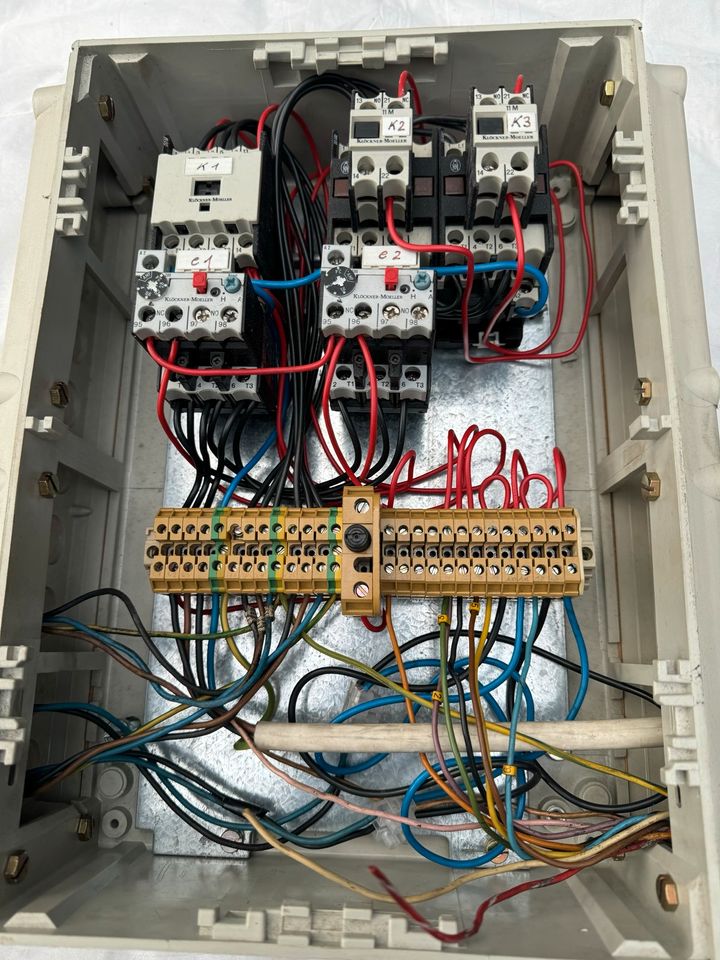 Sicherungskasten Schalt / Verteiler Kasten Klöckner Möller Teile in Trulben