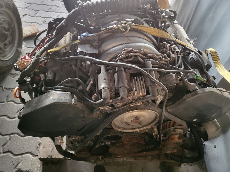 MOTOR AUDI A4 B5  2,4 liter in Himmighofen
