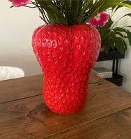 Erdbeervase Vase Keramik rot Dekovase Glasiert Pankow - Prenzlauer Berg Vorschau