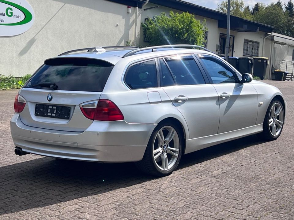 BMW 330d Touring xDrive Automatik+Navi+Klima in Völklingen