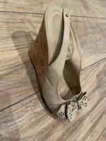 Schöne, sommerliche Keil-Sandalen mit Plateau, Gr. 38 Nordrhein-Westfalen - Castrop-Rauxel Vorschau