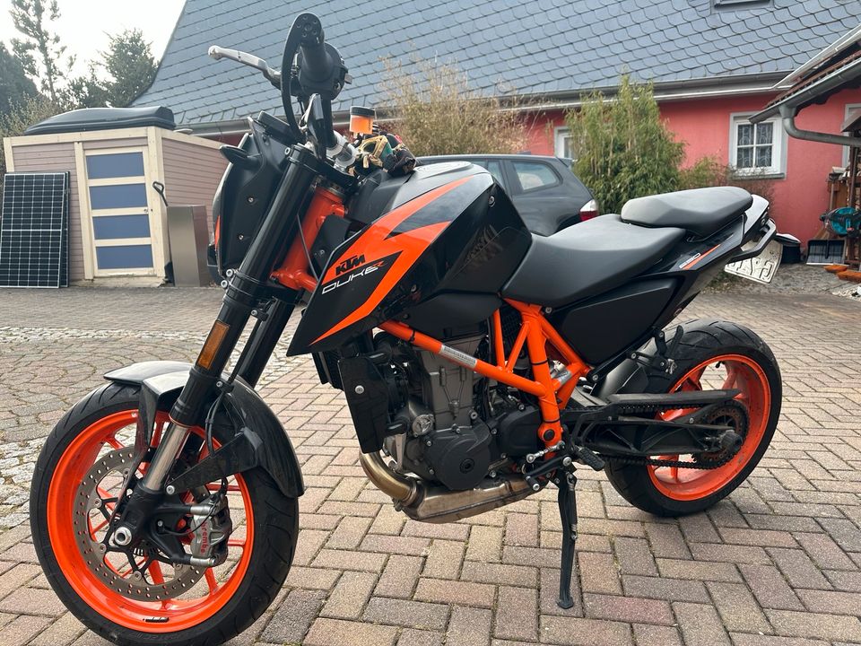 KTM 690 Duke R erst 5335 km in Rabenau