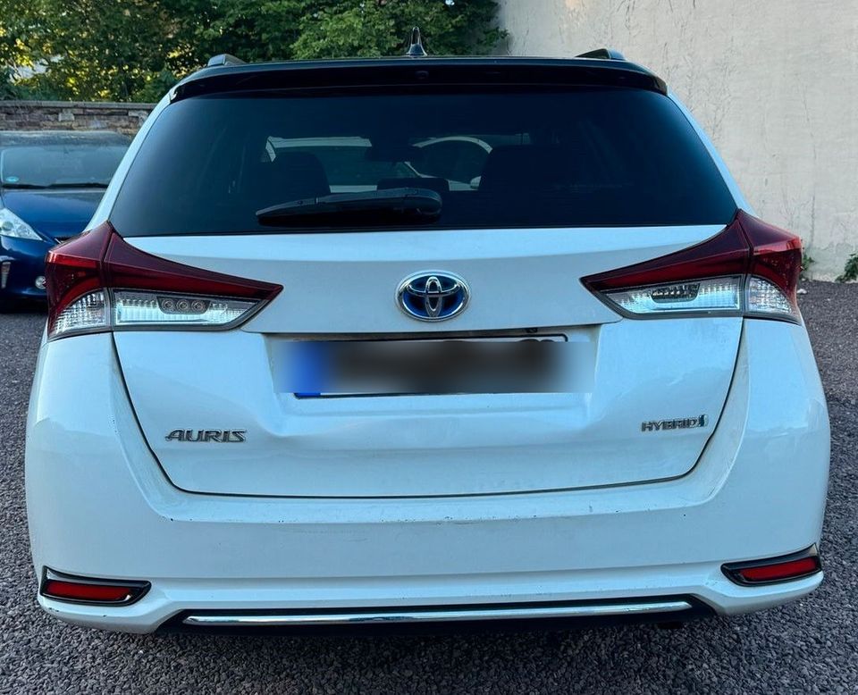 Toyota Auris Touring Sports Touring S. Hybrid 1,8-l... in Berlin