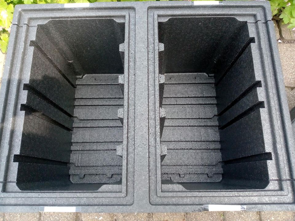 Kühlbehälter, 2. Fächer inkl. Deckelboxen in Uetersen