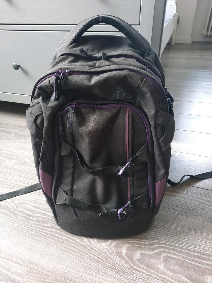 Schulranzen Rucksack Satch original schwarz / lila in Scharbeutz