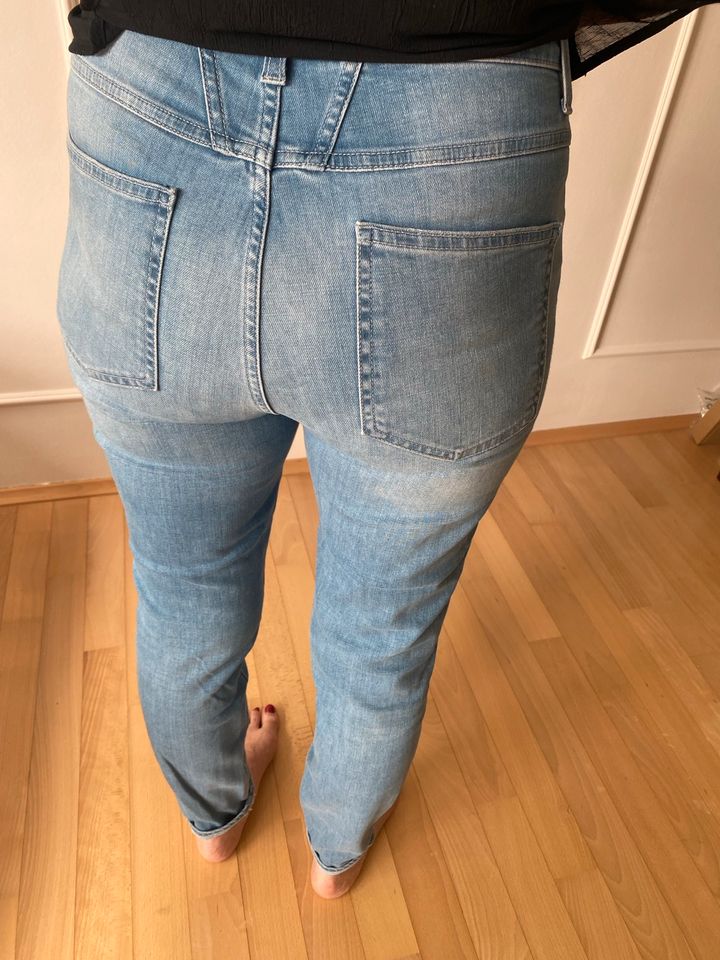 blaue highwaist Closed Jeans in 29 in Solingen