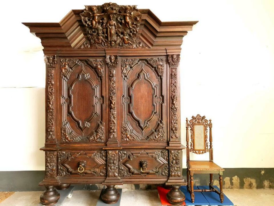 Reserviert Hallenschrank Danziger Barock Eiche um 1880 Schapp in Gommern