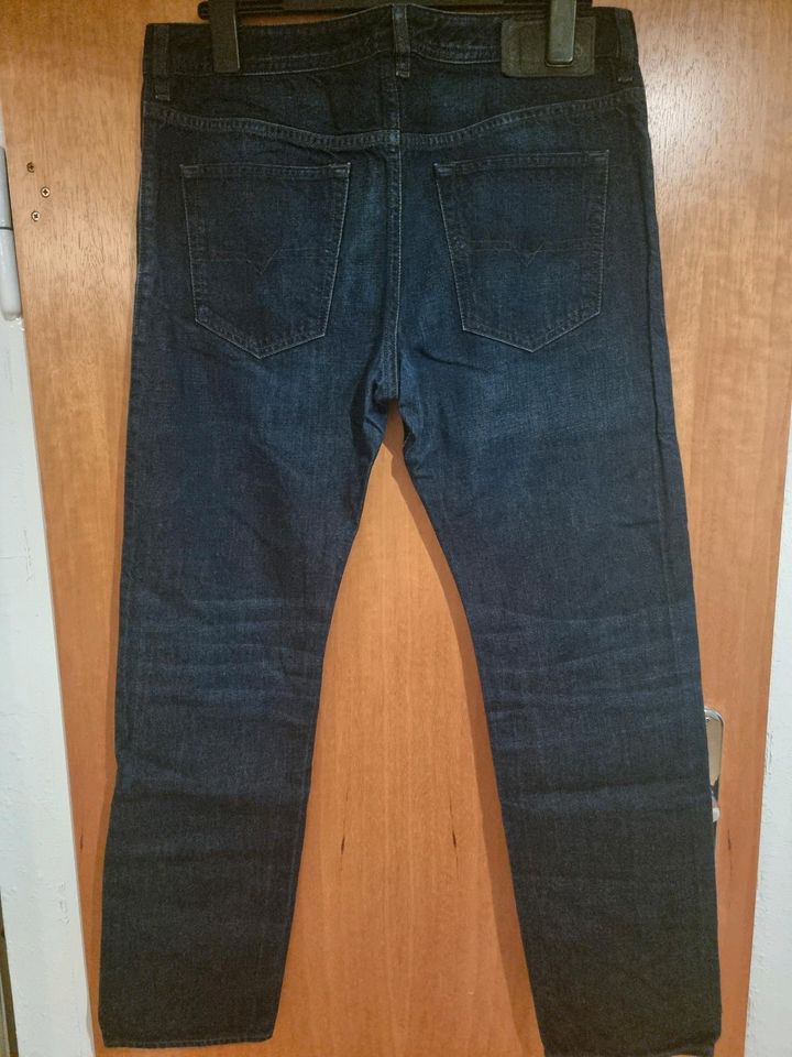 Diesel Regular Slim Jeans Gr. W33 L30 in Frankfurt am Main