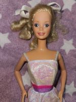 Crystal Barbie der 80er Jahre mit Kleid Niedersachsen - Wollershausen Vorschau