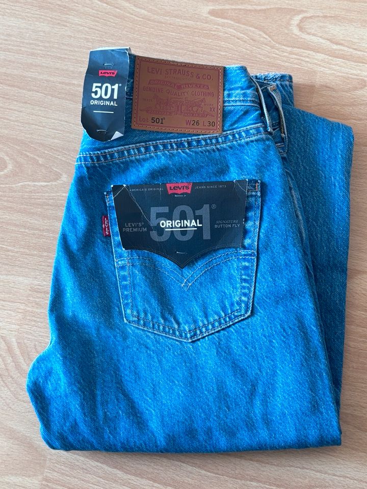 Levi’s 501 Original W26 L30 Neu mit Etikett, ungetragen 28X30 in Berlin