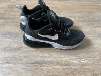 Nike Air React 270 schwarz weiß Größe 39 Nordrhein-Westfalen - Niederkassel Vorschau