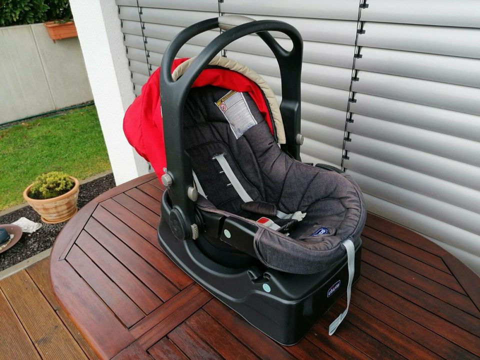 Kinderwagen Maxi Cosi Babyschale Zubehör Komplettset in Abstatt