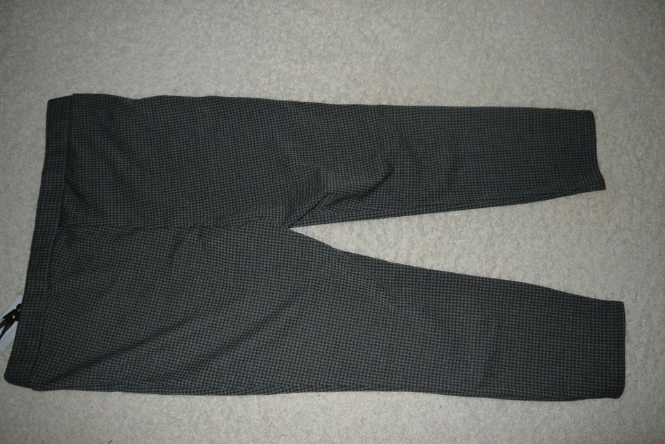 Neu -Hose mit Gummibund  Gr 52/54 Schwarz/ Grau m Etikett in Klausdorf