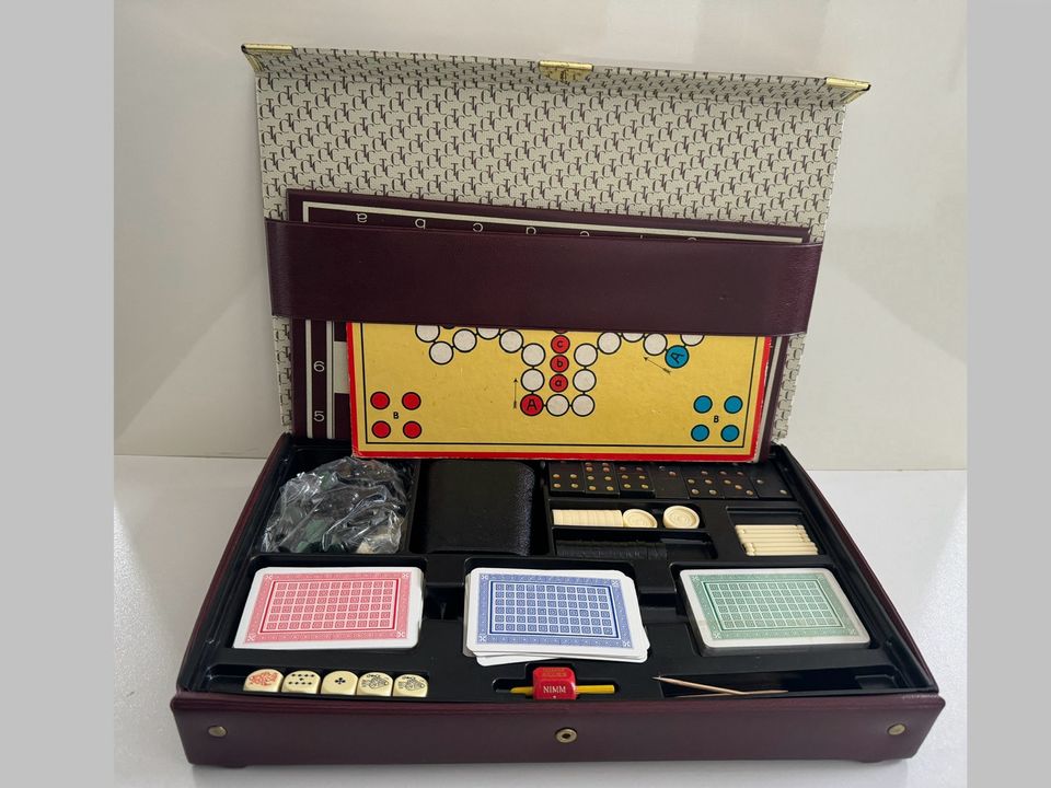 Travellers Club Collection Spielesammlung Gesellschaftsspiele in Waldkraiburg