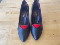 Pumps, Mjus, schwarz, Gr. 39, selten getragen Östliche Vorstadt - Fesenfeld Vorschau