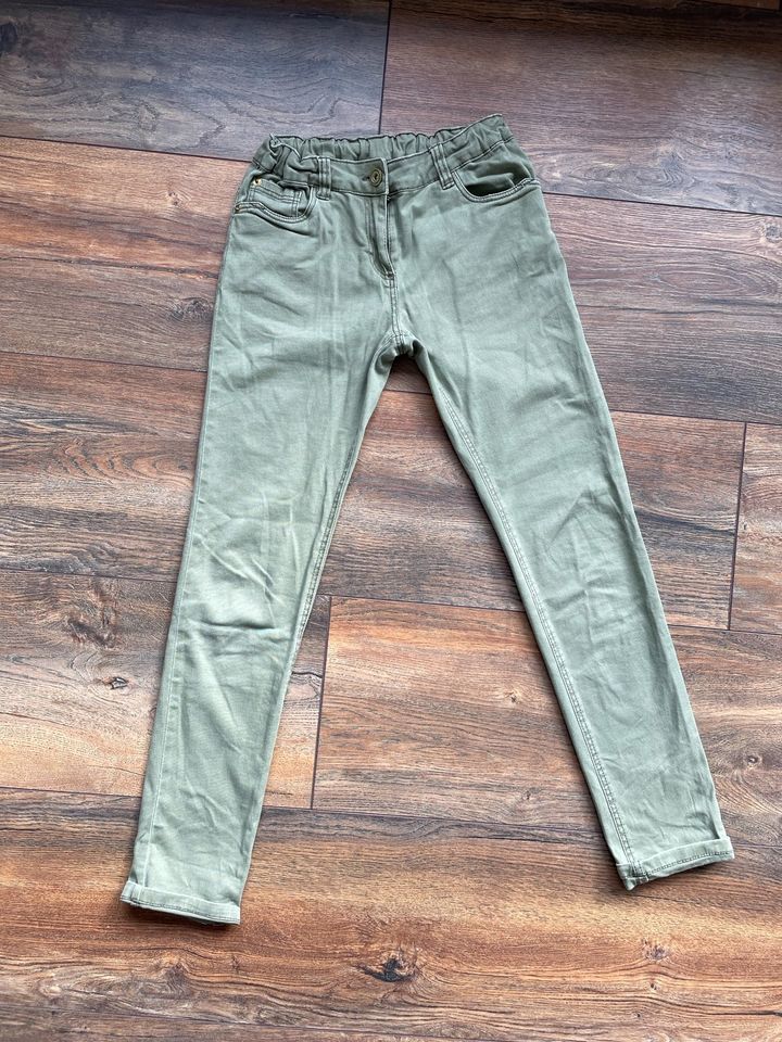 Jeans Yigga, sweet Hose Only Gr 158, Zara Stoffhose Gr 164 in Detmold