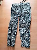 schwarz-weiß gemustert dünne Baumwollhose C&A Größe 38 Thüringen - Erfurt Vorschau