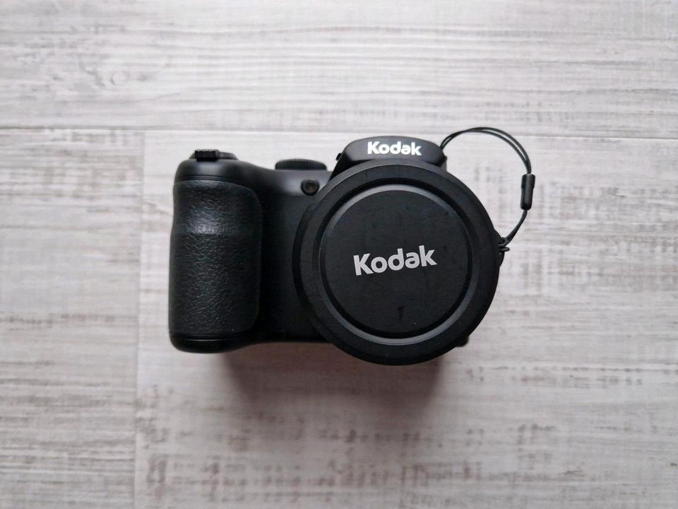 neuwertig, Kamera Kodak PIXPRO AZ252 , Digitalkamera in Pössneck