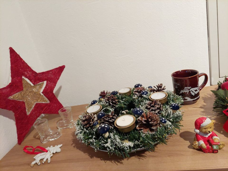 10x Weihnachten Nikolaus Adventskranz Kranz Christbaumschmuck TOP in Burgkirchen