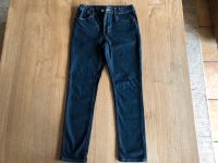 Klassische Jeans von H&M, Größe 158, dunkelblau Nordrhein-Westfalen - Bergisch Gladbach Vorschau