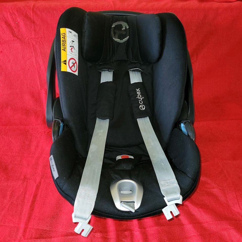 Cybex Cloud Q Babyschale Black mit Base-Q-fix Set in Köln