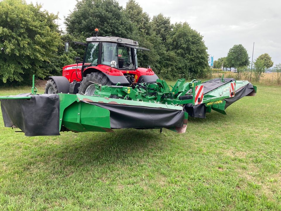 Kuhn John Deere 388 Mähwerk Mähkombination in Salzkotten