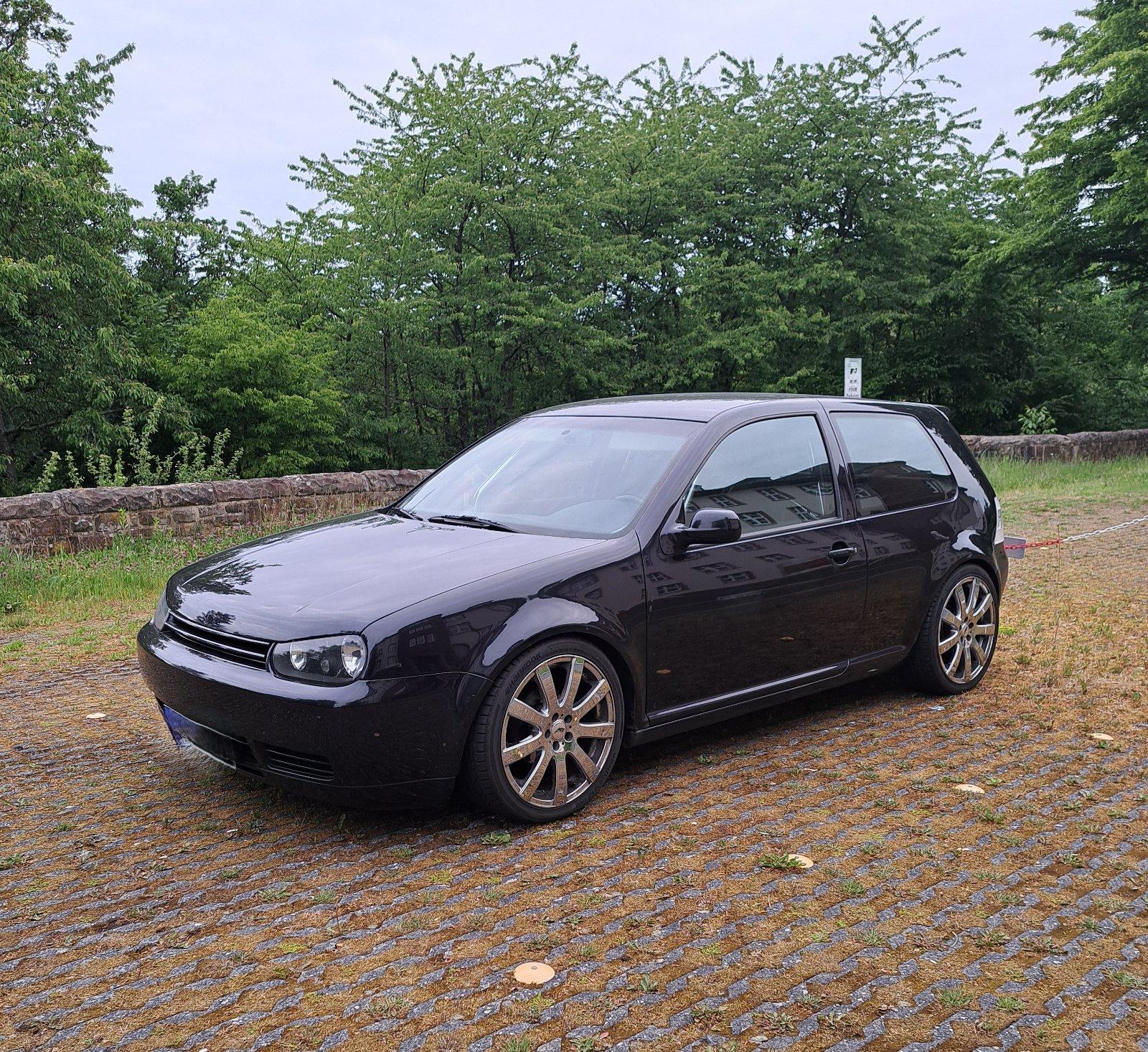 Abbildung des Autos VW Golf IV 1.6