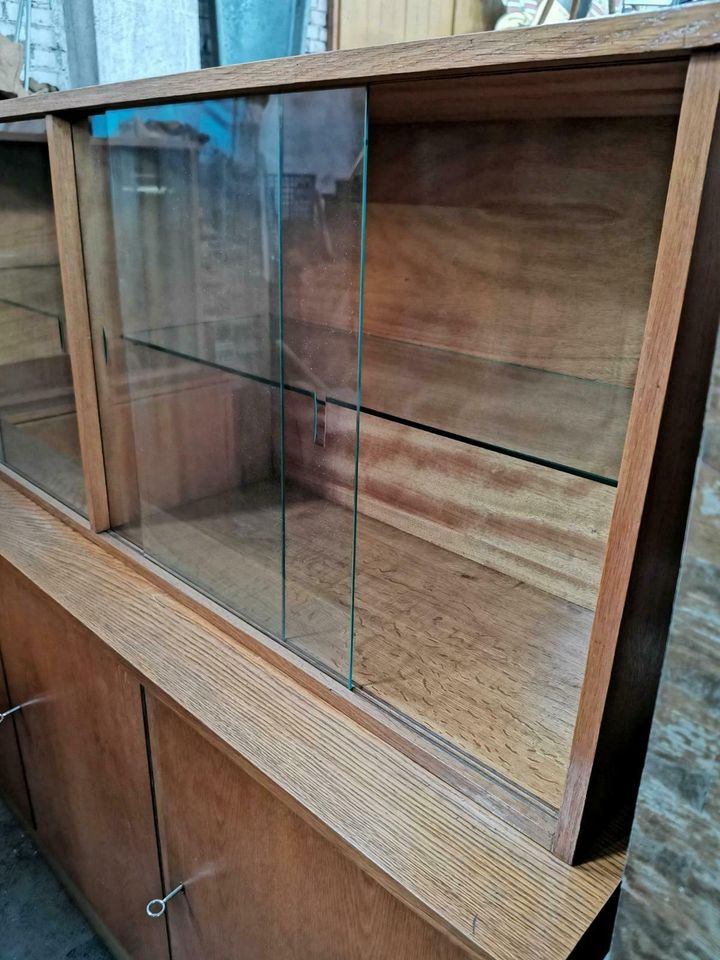 Eckschrank Mid Century midcentury Eiche hell Vitrine Schiebetüren in Hessisch Oldendorf