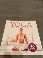 Yoga Buch mit über 40 Yoga Haltungen in neuwertigem Zustand Nordrhein-Westfalen - Spenge Vorschau