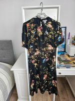 Midikleid Sommerkleid Florales Kleid Blumen Blümchen 36 Berlin - Reinickendorf Vorschau