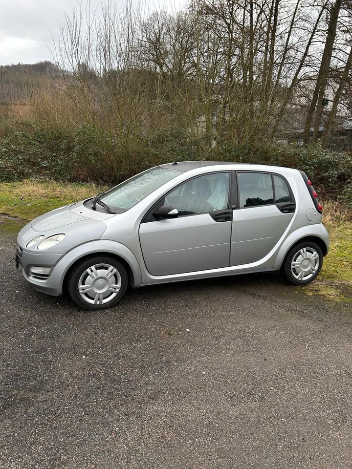 Smart Forfour TÜV neu bis 02/26 in Overath