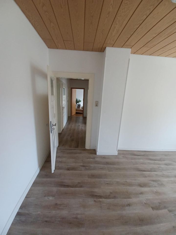 Renovierte 3-Zimmer-Wohnung mit EBK & Balkon in Saarbrücken