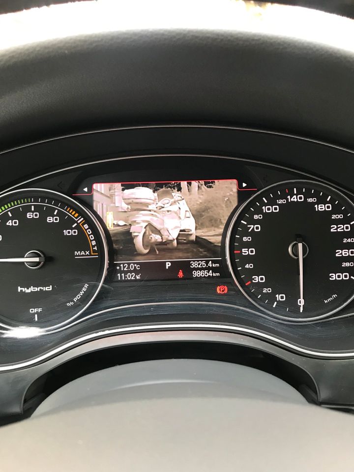 Audi a6 hybrid 2.0 Liter Kamera 360/Automatik Parken/... in Hamburg