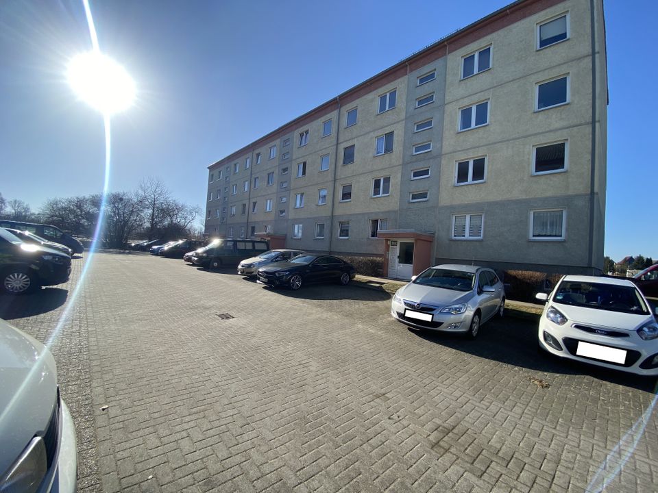 Wohnen in Seenähe! 3-Raum-Wohnung in Pragsdorf! in Cölpin