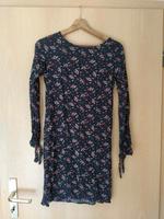 Kleid mit Blumenmuster Hessen - Limburg Vorschau
