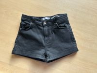 Bershka Jeans Shorts Gr. 36 schwarz wie neu 26 Baden-Württemberg - Appenweier Vorschau