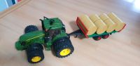 Bruder Traktor Set mit Ballenpresse und Ballentransport-Anhänger Nordrhein-Westfalen - Breckerfeld Vorschau