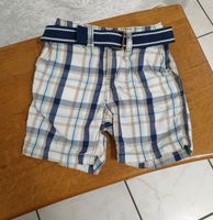 Schöne Shorts, H&M, Gr. 86, kariert mit Gürtel Nordrhein-Westfalen - Krefeld Vorschau