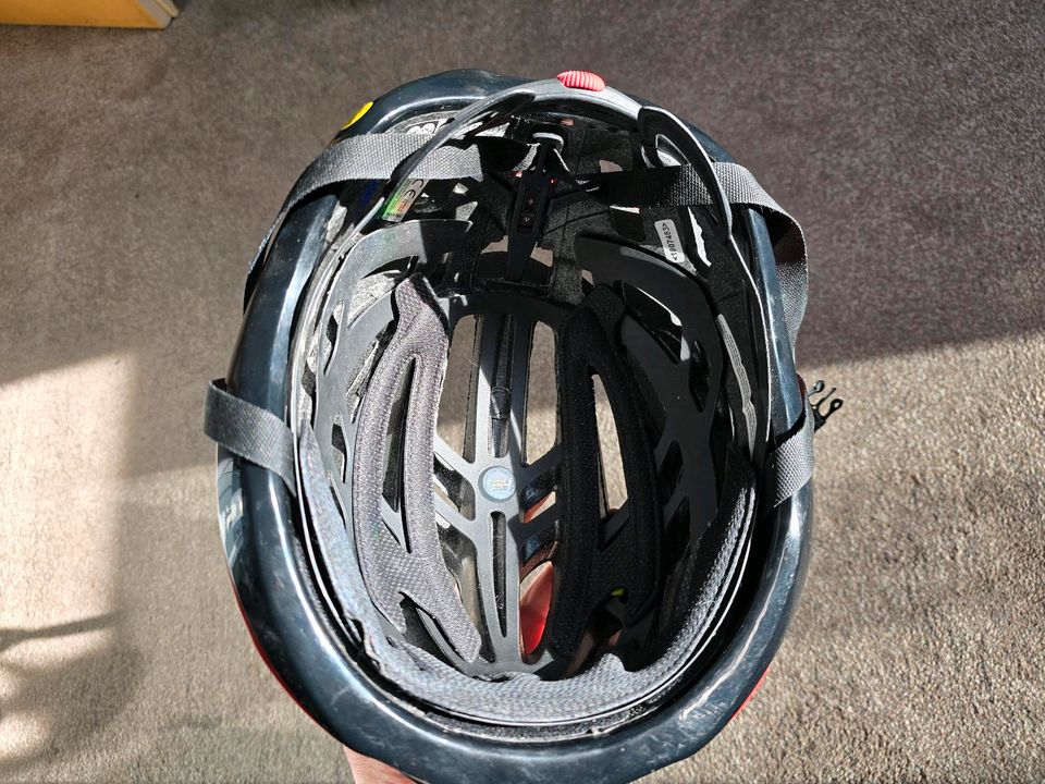 Giro Agilis Mips Fahrradhelm, L 59 - 63cm, schwarz/rot, neuwertig in Dorstadt