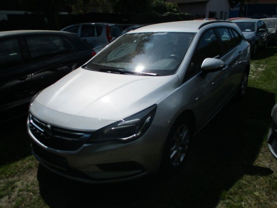 Opel Astra K Sports Tourer Edition in Mahlow