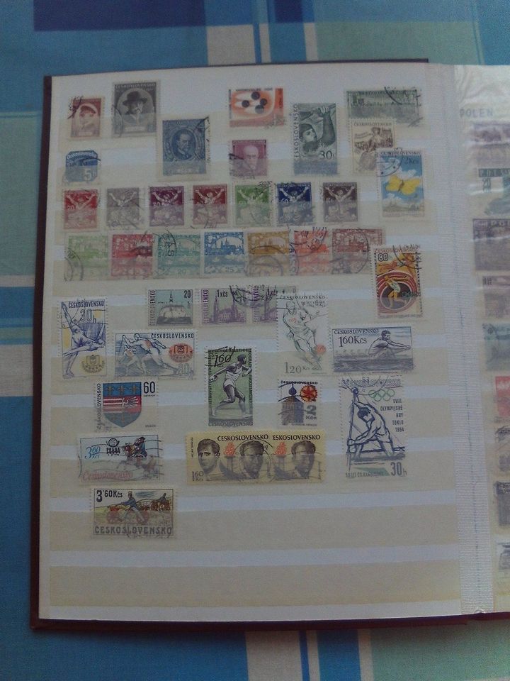 Ausland,Briefmarken im Album,bitte ansehen........... in Horn-Bad Meinberg