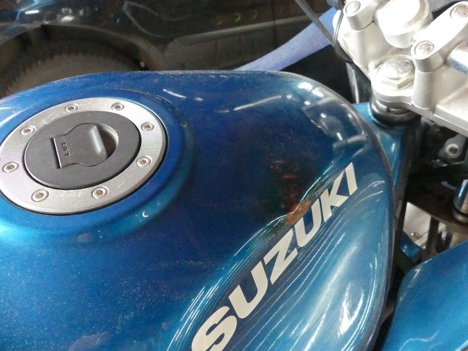 Suzuki Bandit 600 in Hille