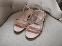 Dorothy Perkins Wide Fit Riemchensandalen G.39 Rosa Creme Glitzer Dresden - Coschütz/Gittersee Vorschau