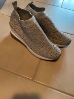 NEU Plateau Sneaker Schuhe Gr.40 grau Strass Brandenburg - Storkow (Mark) Vorschau