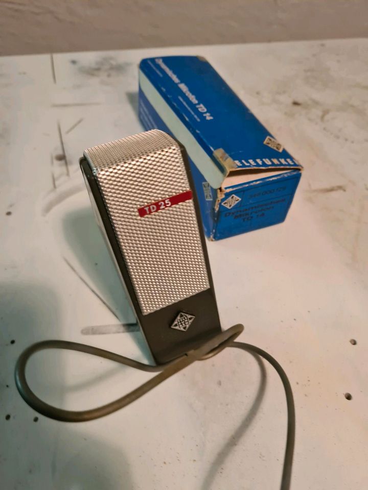 Telefunken Dynamisches Mikrofon TD 25 in Erkelenz