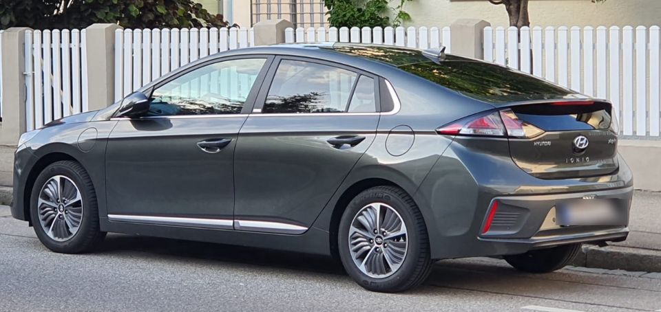 Hyundai IONIQ Plug-in-Hybrid 1.6 GDI Prime Iron Gray in Kempten