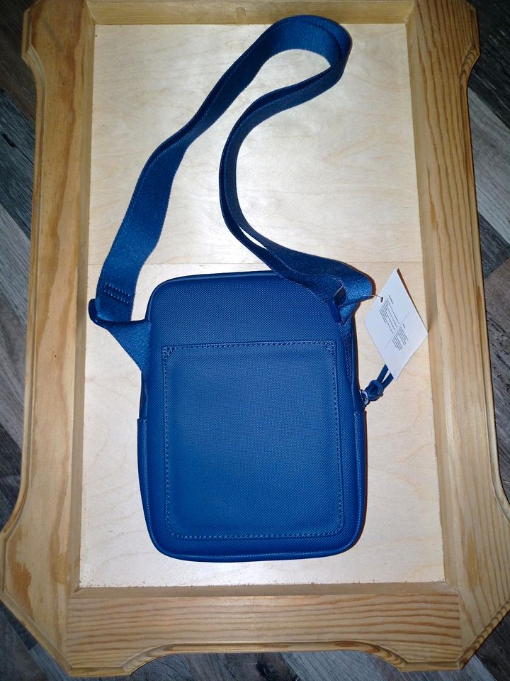 Lacoste Tasche "blue depths" in Berlin