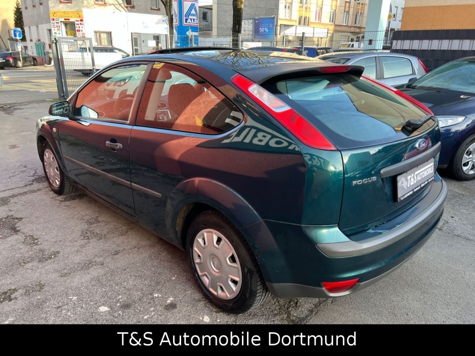 Ford Focus 1.4 Fun -Klima-SHZ-Schiebendach- in Dortmund