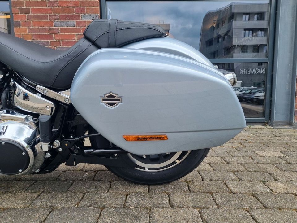 Harley-Davidson Sport Glide FLSB "Classic Edition" Trittbretter in Bielefeld